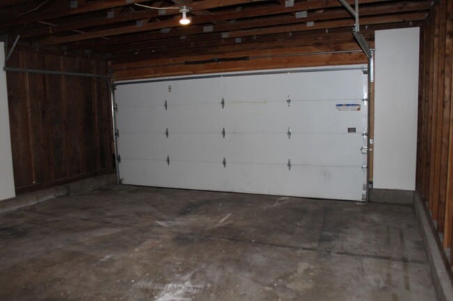 Foto del edificio - 3 bedroom, 1 bath home on quiet Hillsboro street