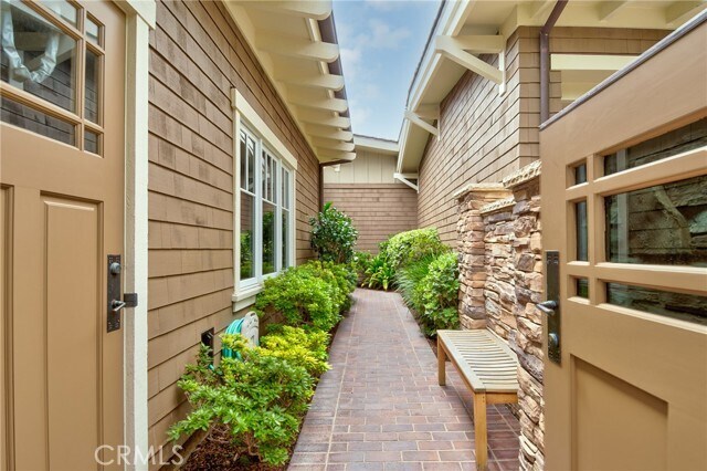 Building Photo - 5 Stickley Dr