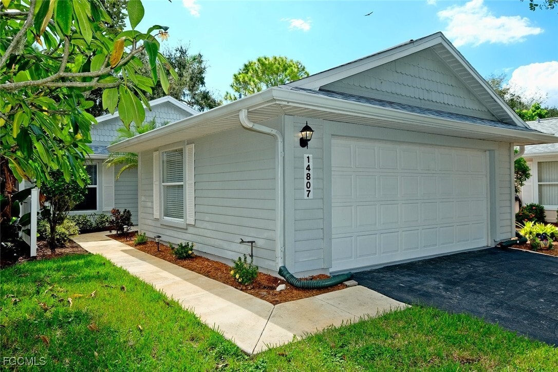 Foto principal - 14807 Crooked Pond Ct