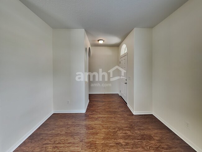 Building Photo - 11502 Village Brook Dr