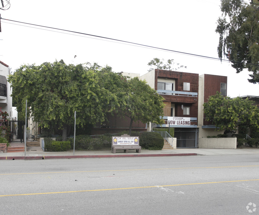 Building Photo - Moorpark Apartments