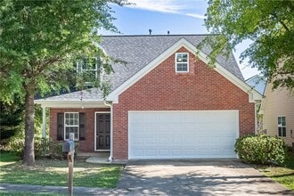 Building Photo - 2 Belmont Park Dr