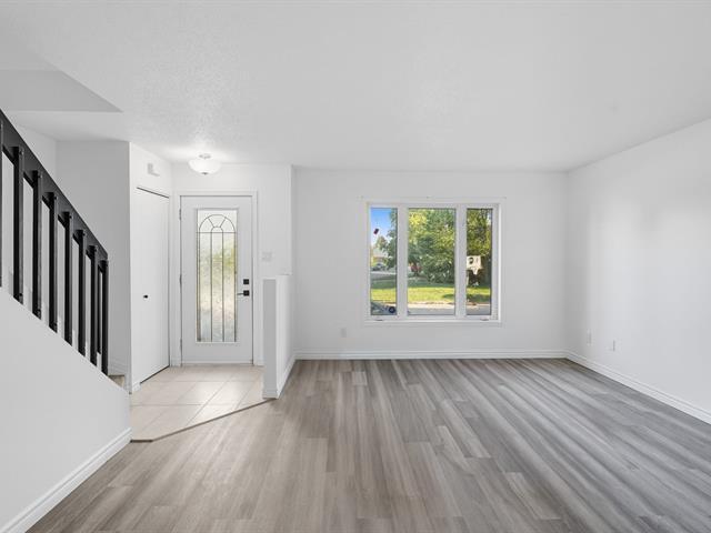 Building Photo - 66 Rue des Hurons