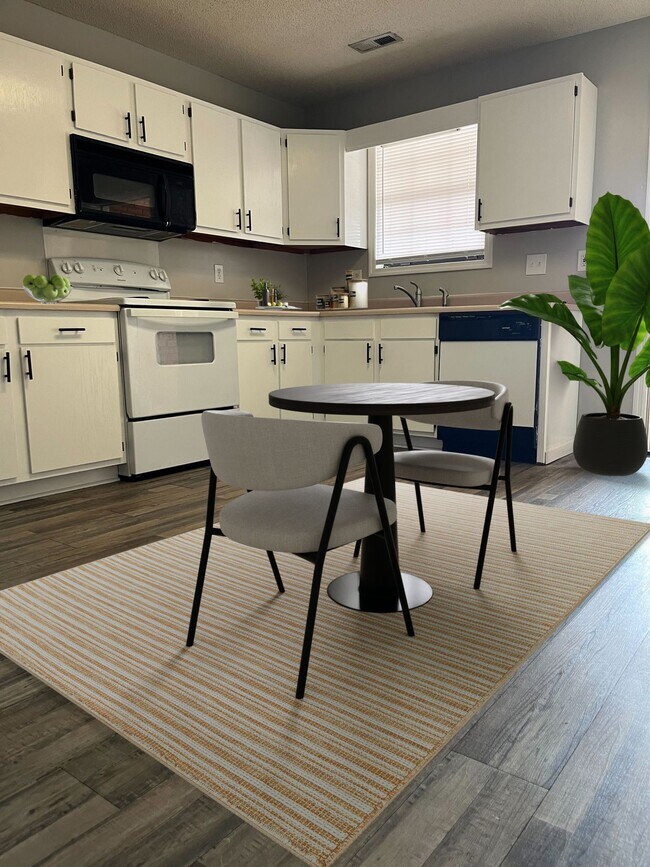 Foto del edificio - Beautiful Updated Townhomes in Decatur, AL