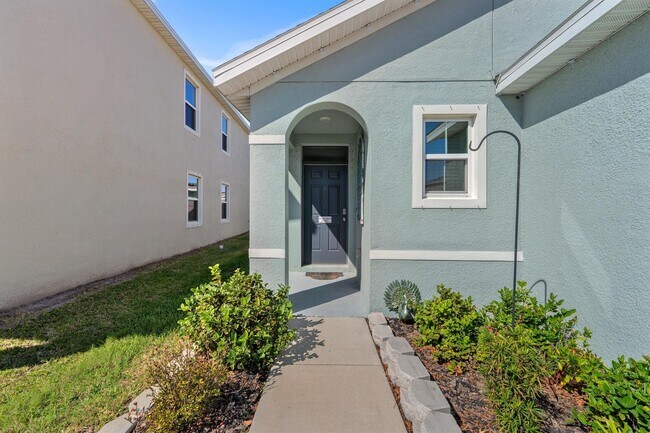 Building Photo - 17037 Oval Rum Dr