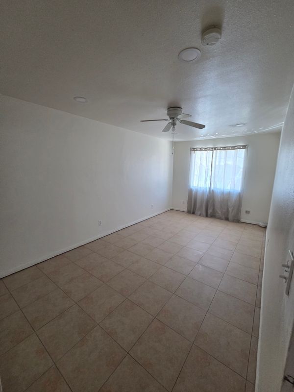 Foto del edificio - 6636 Camellia Ave