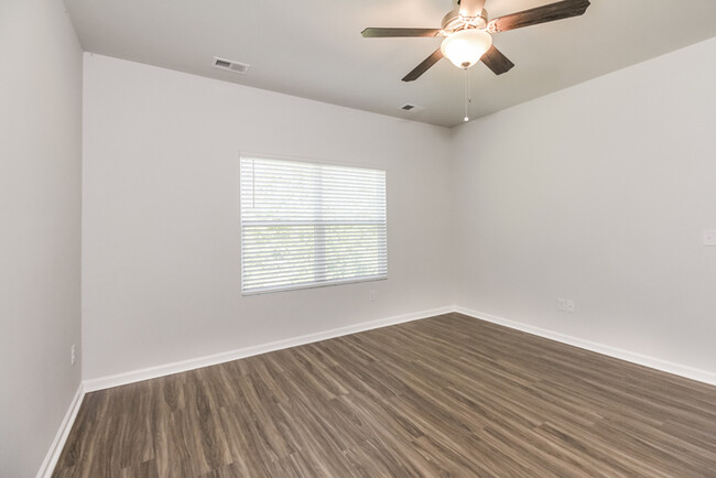 Foto del edificio - Gorgeous 4 Bedroom in Regal Farms