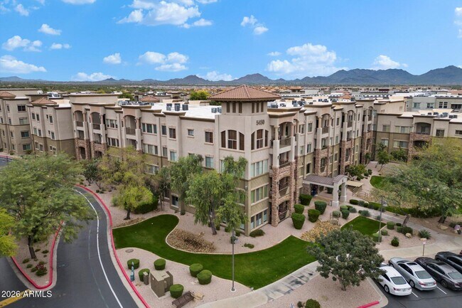 Foto del edificio - 5450 E Deer Valley Dr