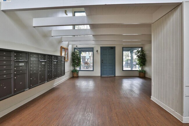Foto del edificio - 1731 Ellis St