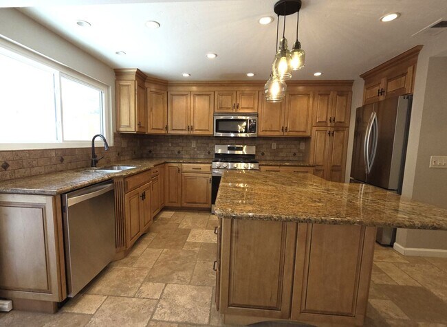 Building Photo - Beautiful Home In Rancho Peñasquitos, San Diego