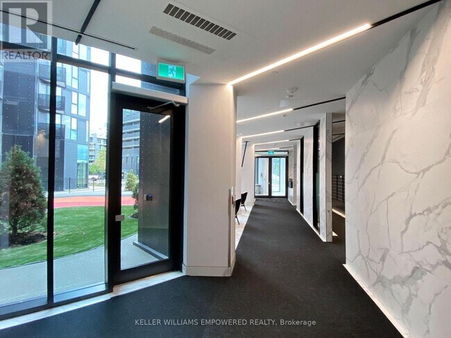 Building Photo - 30 Tretti Wy