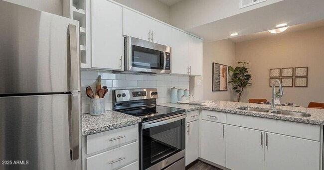 Photo - 777 W Chandler Blvd Apartment