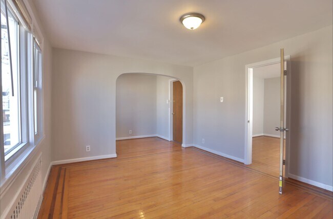 Building Photo - 125 Laidlaw Ave