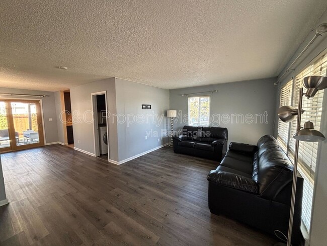 Building Photo - 1252 Marionola Way