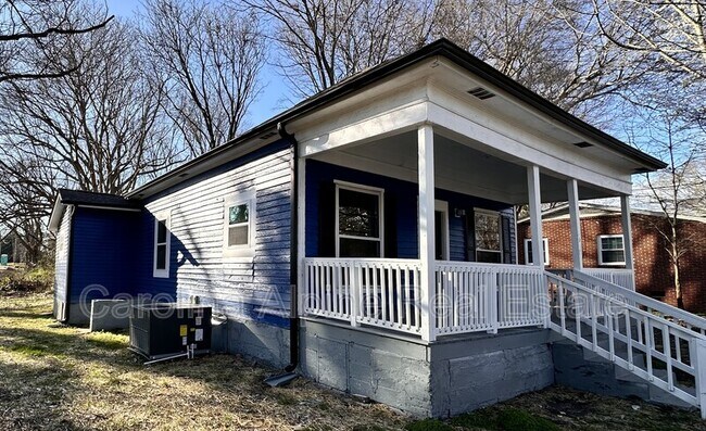 Building Photo - 506 Clegg St