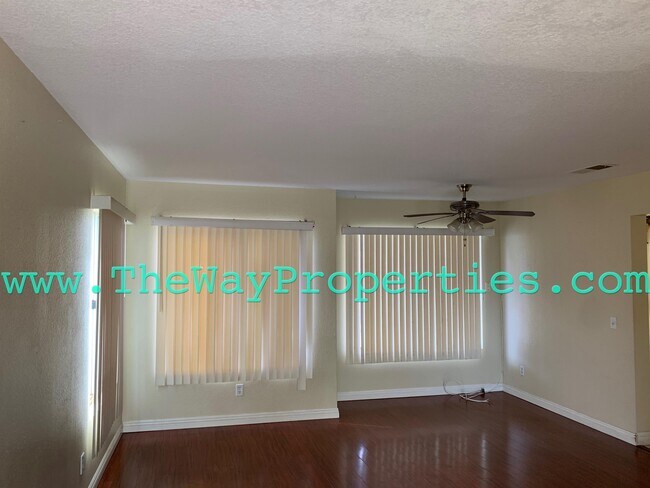 Foto del edificio - 14566 Foothill Rd
