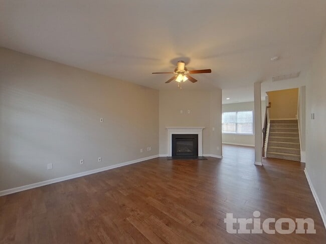 Foto del edificio - 228 Elmhaven Dr