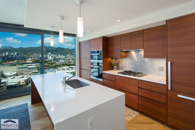 Building Photo - 1108 Auahi St