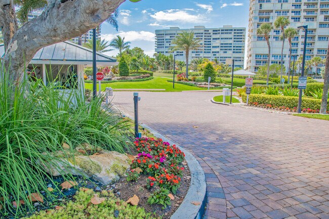 Foto del edificio - 4201 N Ocean Blvd
