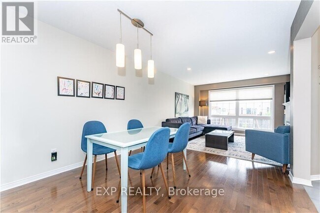 Photo du bâtiment - 438 Ashbourne Crescent