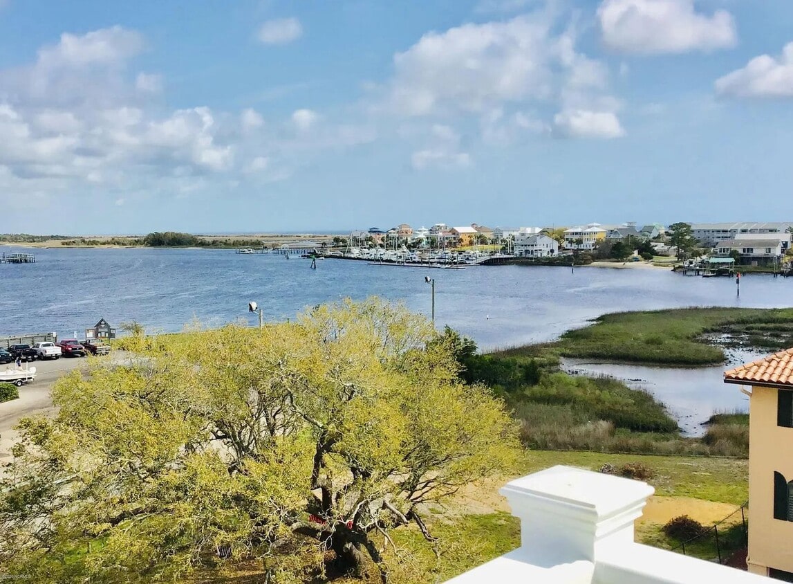 FURNISHED BEACH HOME WITH UNOBSTRUCTED VI... - FURNISHED BEACH HOME  WITH UNOBSTRUCTED VI...