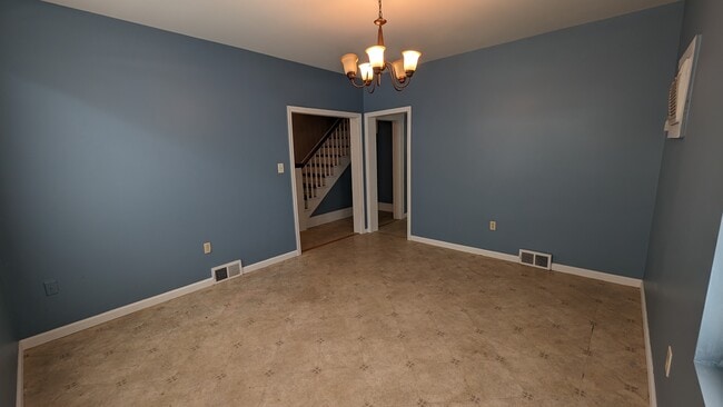 Building Photo - 443 Goethe St
