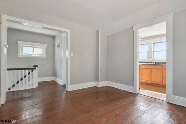Foto del edificio - 1202 Warren St