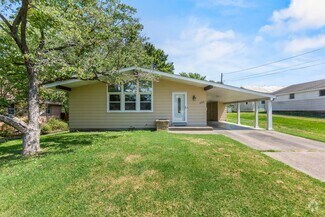 Building Photo - 226 S Farmington Rd