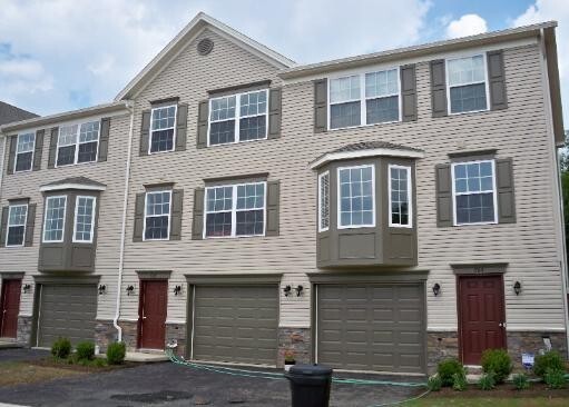 Primary Photo - Nice 3 bedroom Pleasant Gap townhome avail...