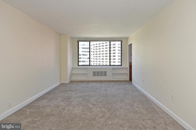 Foto del edificio - 1121 Arlington Blvd