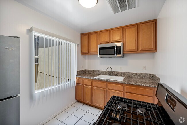 1HAB, 1BA - 890 ft² - Villa Grace Apartments