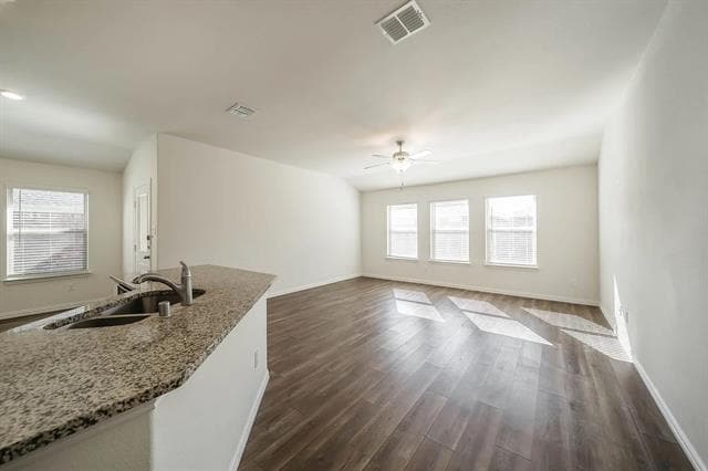 Building Photo - 1215 Chapel Hill Dr