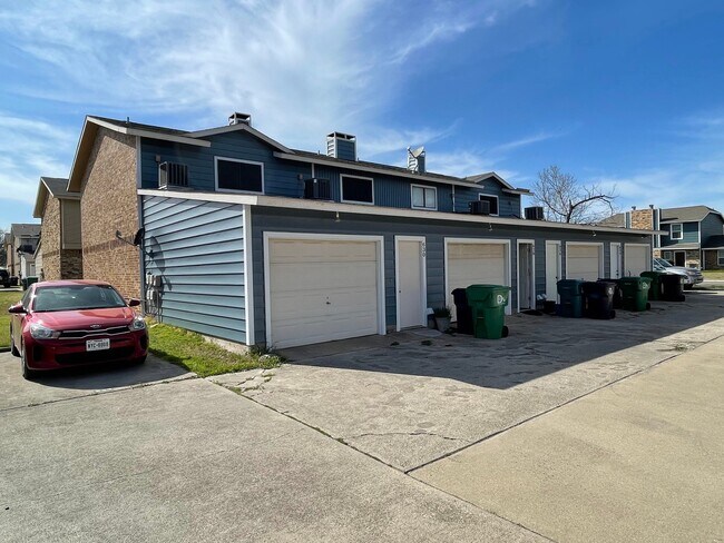 Foto del edificio - 624-630-630 Wolftrap Dr