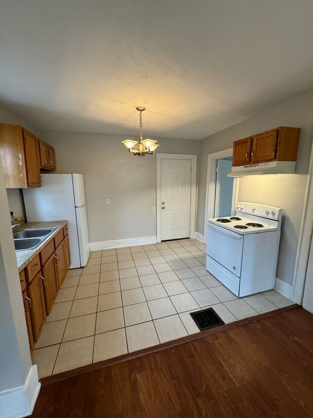 Primary Photo - 2 Bedroom 1 Bath home in South Bend IN.