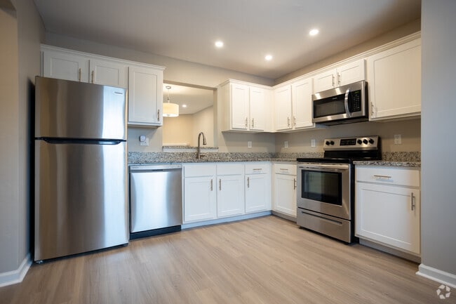 3BR, 2.5BA - 1,360 SF - Fairfield Lakes Townhomes in Beavercreek