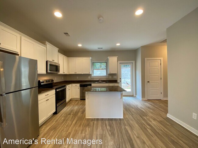 Building Photo - 4 br, 2.5 bath House - 7931 St. James Drive