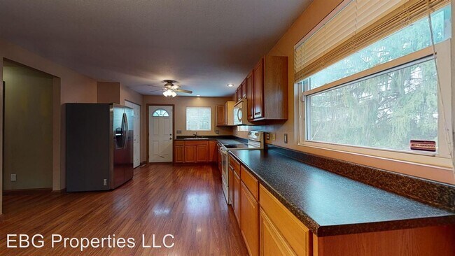 Building Photo - 3 br, 2 bath House - 223 Kyle Rd