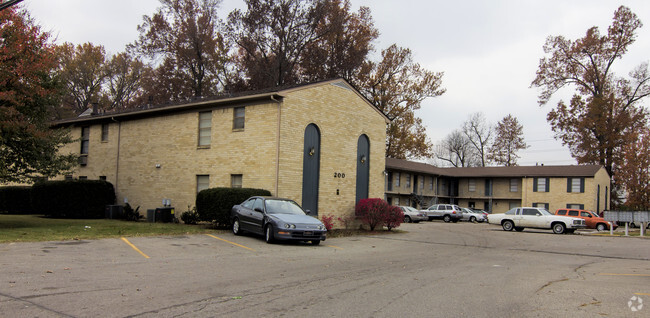 Building Photo - 4700 Valla Rd