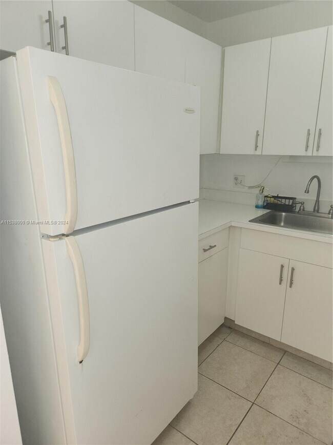 Foto del edificio - 1618 NW 38th St