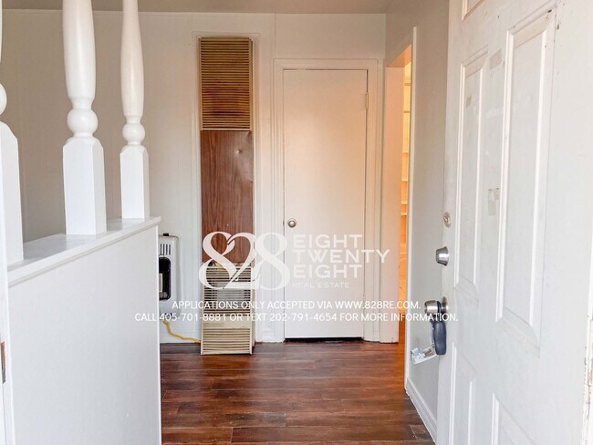 Building Photo - $150 OFF 1st MONTH'S RENT! 2 Bed/1 Bath Single Family Home in MWC