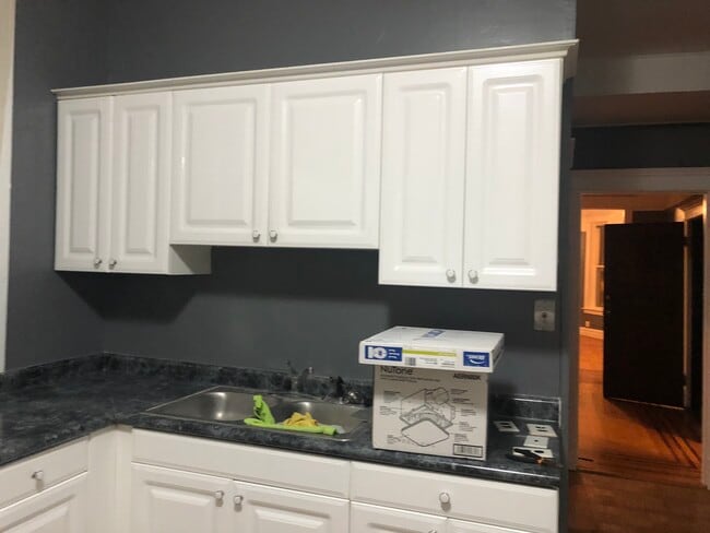 Kitchen - 3112 W Fullerton Ave