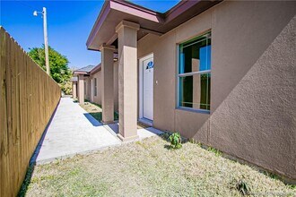 Building Photo - 16 W Dallas Ave Building Photo - 16 W Dallas Ave