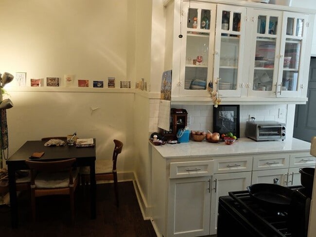 Building Photo - 8233 Freret St