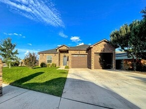 Building Photo - 1124 W Mesa Verde Dr