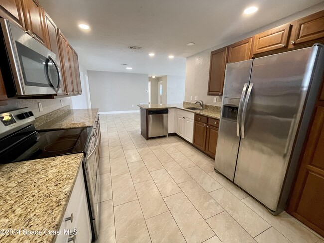 Foto del edificio - 2684 Pepper Ave