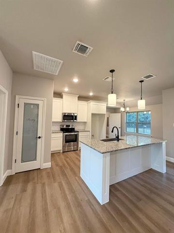 Foto del edificio - 1000 Bluestem Ct