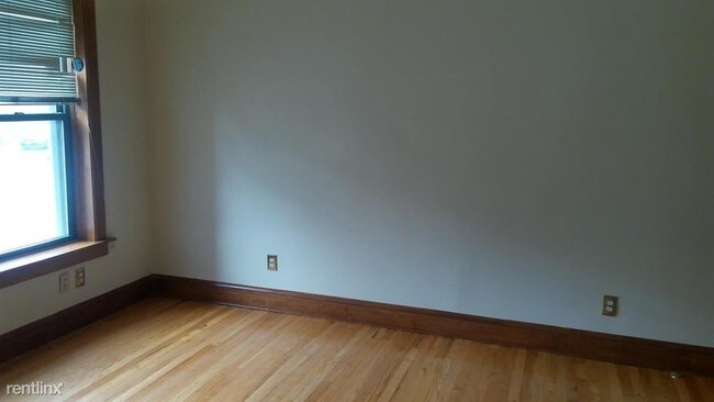 Foto del edificio - 7601 N Eastlake Terrace
