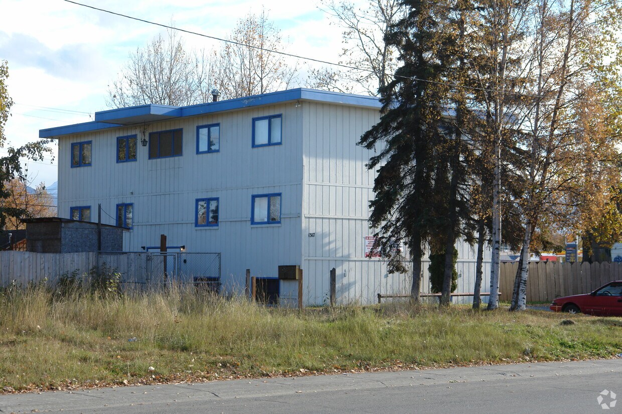 Foto del edificio - 1317 Hyder St