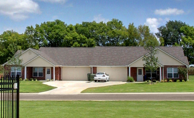 Front view - Park Ridge Estates Lawrenceburg