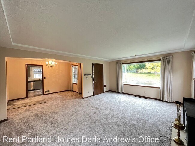 Building Photo - 3 br, 1 bath House - 5425 SE 47th Ave